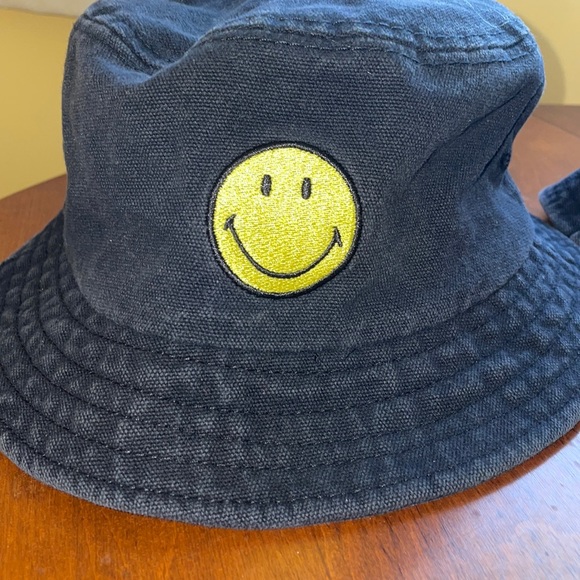 Smiley Face Patch Washed Black Denim Bucket Hat - Picture 2 of 5